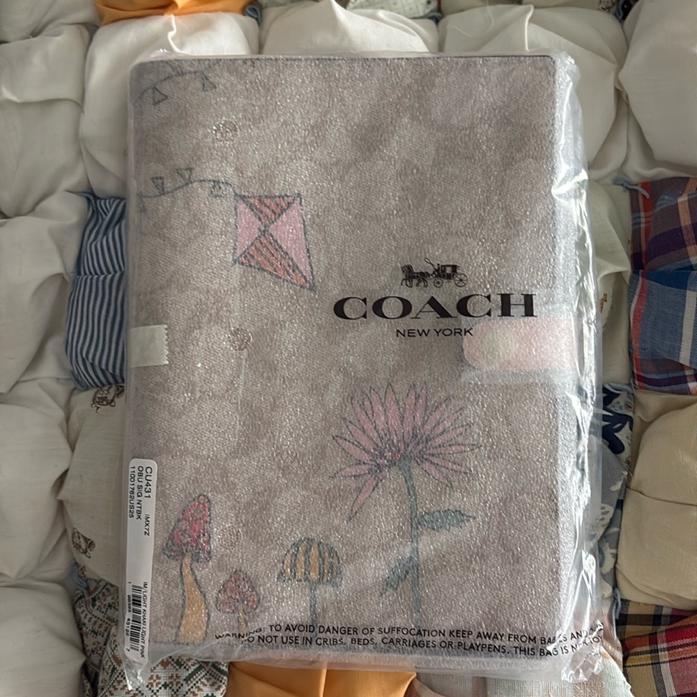 📸 FLASH SALE 📸 Coach X Observed By Us Notebook 🪁🪁🪁  NWT 🪁🪁🪁 - Picture 14 of 16